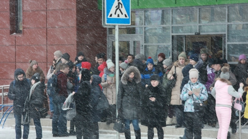 В семи регионах России прошли эвакуации из-за звонков о заложенных бомбах