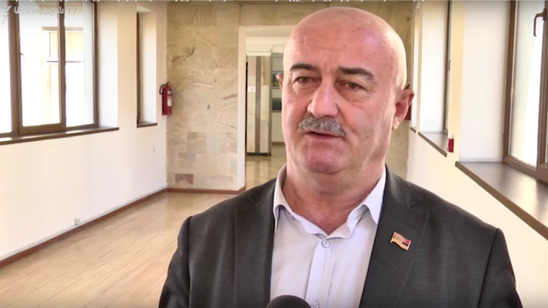 Правильно ли решать вопрос Амулсара путем референдума? – комментарии политиков Правильно ли решать вопрос Амулсара путем референдума? – комментарии политиков