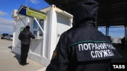 Російські силовики заявили, що підозрюють затриманого у шахрайстві