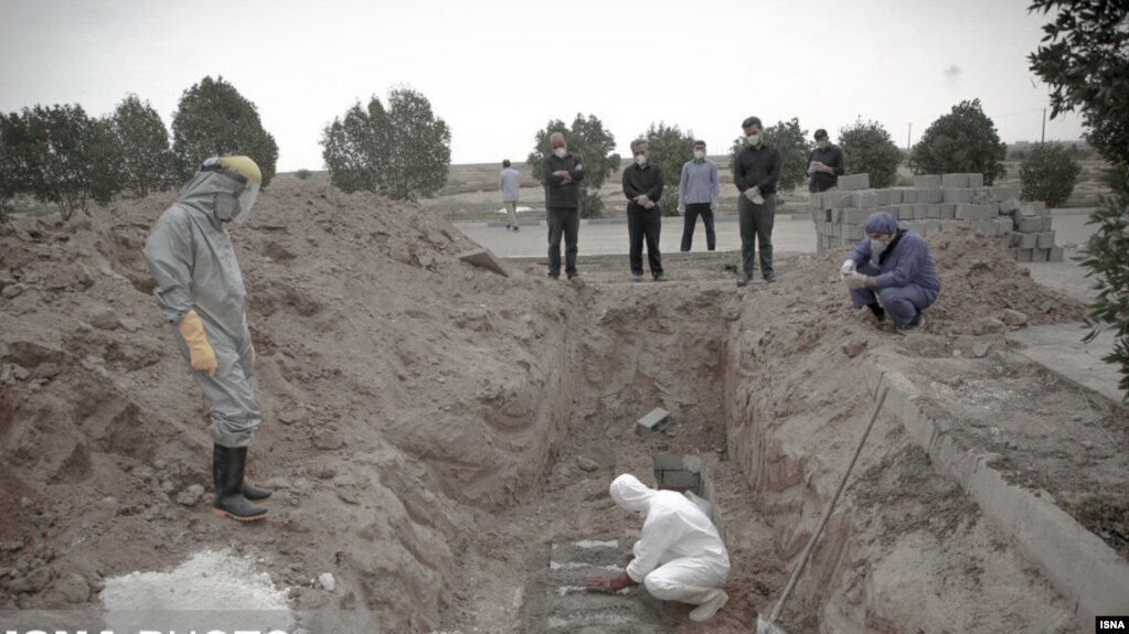 Burial of coronavirus victims in Iran. April 6, 2020