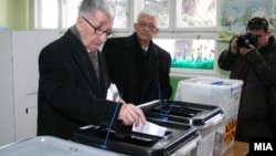 Претседателот Киро Глигоров гласа на изборите во 2009-та