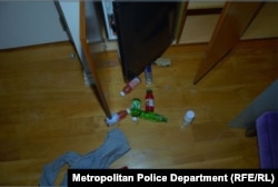 O fotografie luată de poliția metropolitană Washington în camera de hotel unde a fost găsit Lesin