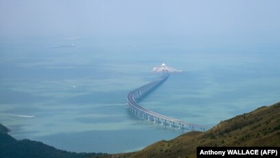 Строительство моста в гонконге