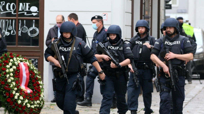 Au fost reținute 14 persoane în legătură cu atacul terorist de luni, de la Viena 