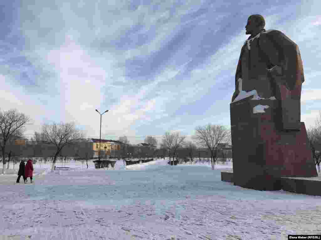 Қарағанды қаласындағы Ленин ескерткіші.