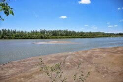 Суы тартылған Жайық өзені. Үлкен Шаған ауылы, Батыс Қазақстан облысы. 5 шілде 2019 жыл.