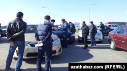 Рейд полиции в Ашхабаде.