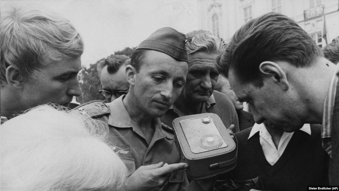 Red Tape: Radio and Politics in Czechoslovakia, 1945-1969 