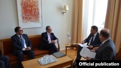 Switzerland -- Armenian Foreign Minister Zohrab Mnatsakanian meets with president of the International Committee of the Red Cross, Peter Maurer, in Geneva, June 24, 2019.