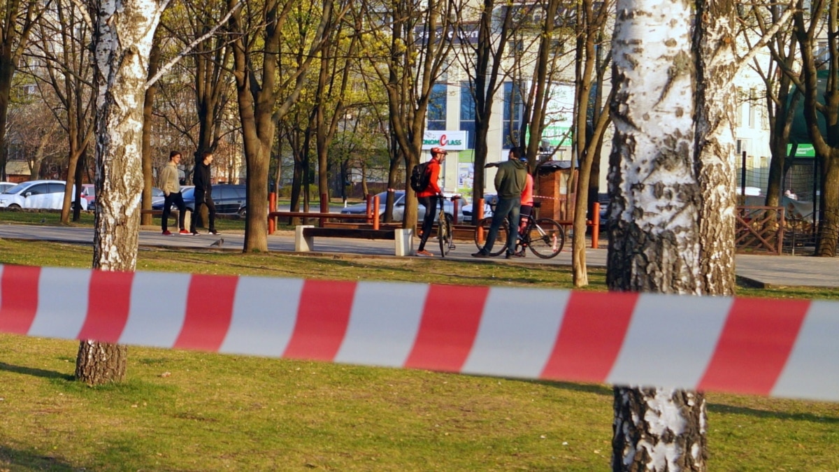 В Днепре развесили объявления на домах, где живут люди с подозрением на  COVID-19: 9news — LiveJournal