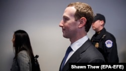 Основатель и генеральный директор корпорации Facebook Марк Цукерберг. Вашингтон, 9 апреля 2018 года.