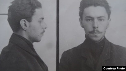 Порнографиялық фотосуреттер, гифтер, жетілген трансвеститтер