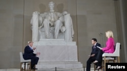 Президент США Дональд Трамп дав інтерв'ю телеканалу Fox News у підніжжя Меморіалу Лінкольну у Вашингтоні 