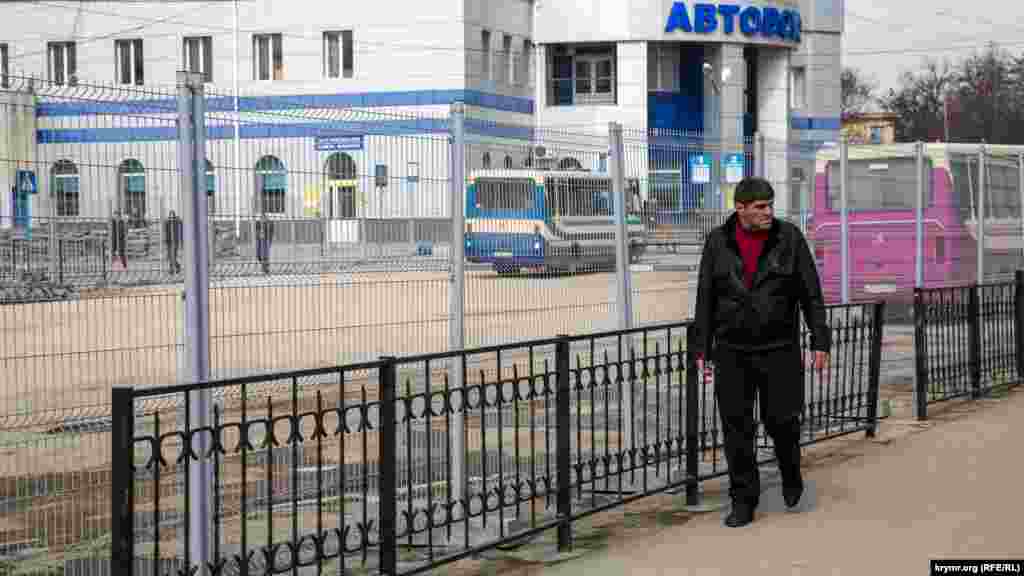 На посадку й висадку – тільки в обхід