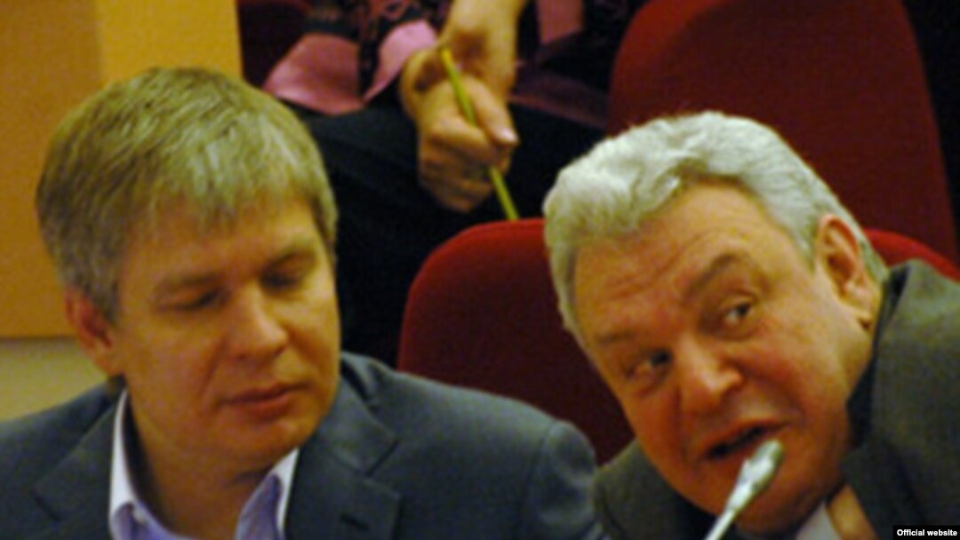 Сергей Курихин Депутат Саратов Фото — New-Freepik.Ru