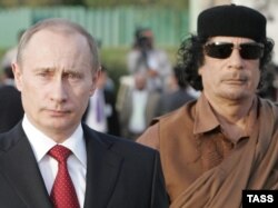 Vladimir Putin este numit de președintele SUA „criminal de război”. Etichetă care a mai fost atribuită în trecut unor șefi de stat precum cel al Libiei, Muammar Gaddafi, ucis în 2011 în timpul unui raid NATO.