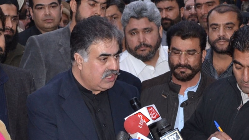 د بلوچستان اعلا وزیر تر عدم اعتماد تحریک مخکې استعفا وکړه