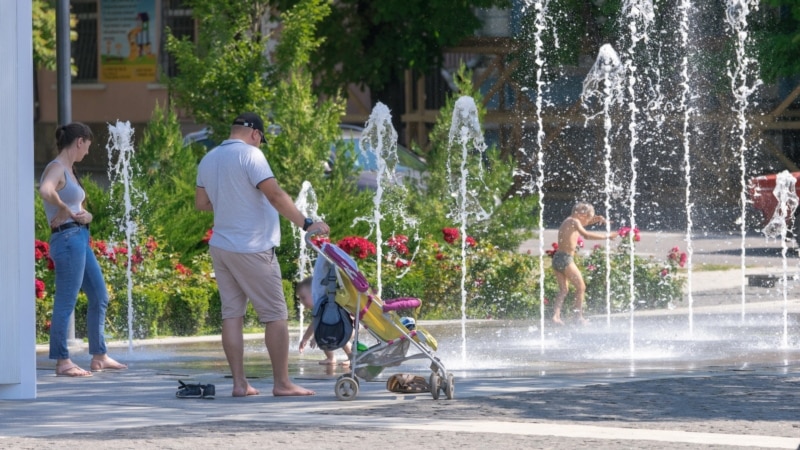 Погода в Крыму: жара под 30 градусов, в Керчи – небольшие дожди