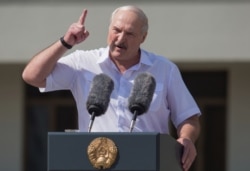 Олександр Лукашенко під час виступу перед своїми прихильниками. Мінськ, 16 серпня 2020 року