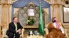 Госсекретарь США Майк Помпео на встрече с наследным принцем Саудовской Аравии Мохаммедом бин Салманом