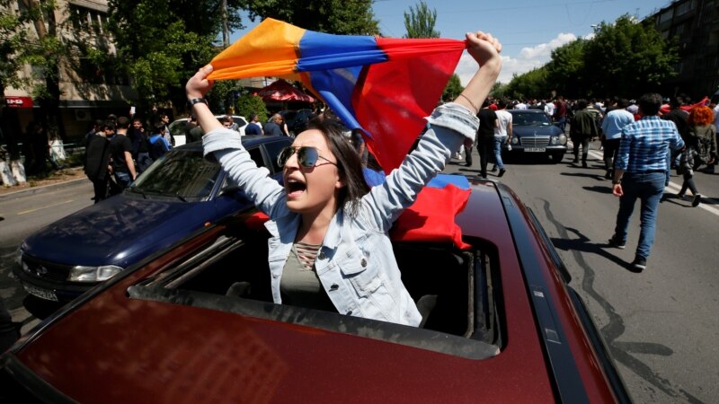 Armenia's Ruling Party Agrees To Unconditional Talks With Opposition