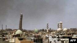 Мечеть и ее «горбатый» минарет 24 мая 2017 года