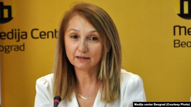 Stalo im je do popularnosti koju može da im obezbedi Pink i vrlo brzo su mnogi političari postali selebriti: Snježana Mlivojević