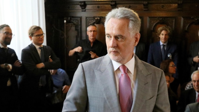 Адвокат Фирташа заявил, что олигарх «категорически отрицает» обвинения РНБО
