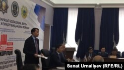Мемлекеттік қызмет істері және сыбайлас жемқорлыққа қарсы іс-қимыл агенттігінің төрағасы Алик Шпекбаев
