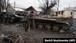 Остатки российской военной техники в Буче под Киевом, 1 марта 2022 года
