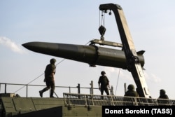 Ракета «Искандер-М» на смотре военной техники в Екатеринбурге, август 2017 года