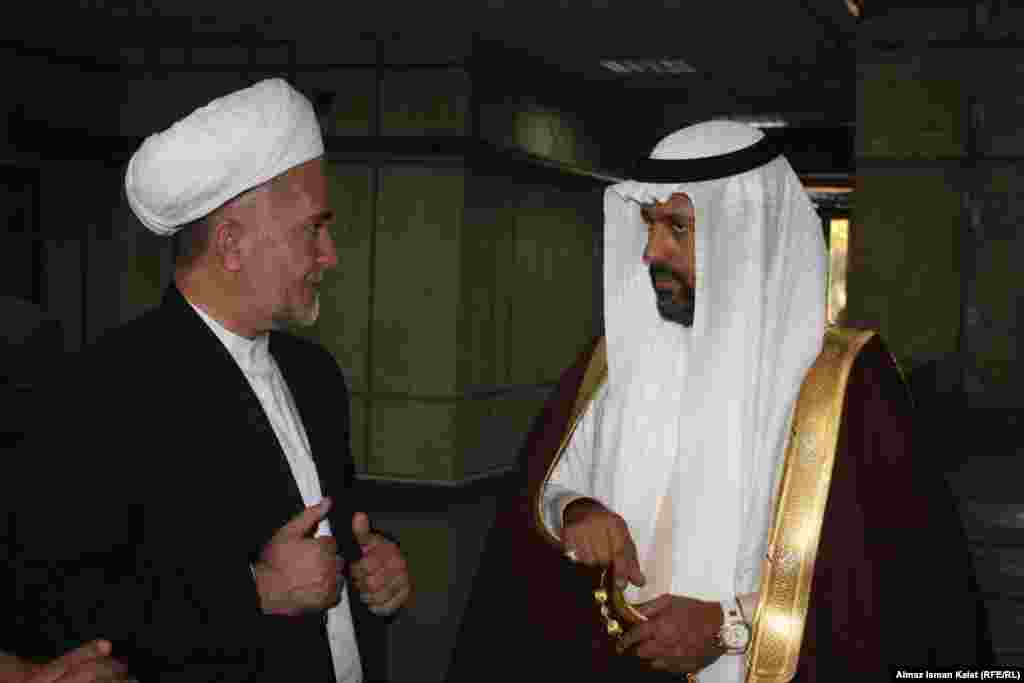 Муфтий Таджикистана Саидкарим Абдукадирзада с гостем из Саудовской Аравии Бахшини Салех Салем
