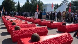 Церемонія поховання останків 353 бійців Червоної Армії в Севастополі