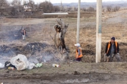 Уборка улиц в селе Каракемер. Жамбылская область, 26 февраля 2020 года.