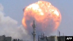 Zjarri pas shpërthimit në Homs