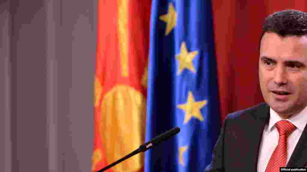 МАКЕДОНИЈА - Премиерот Зоран Заев рече дека одржувањето предвремени парламентарни избори е погубно за економијата, ја отежнува работата на бизнисот, го прави непредвидлив и го оневозможува неговото планирање. Крупните политички чекори, потенцира премиерот, мора да се направат ако сакаме раст и развој на државата.
