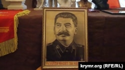 Выставка портретов и бюстов Ленина и Сталина. Севастополь, 2017