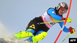 فاطمه کيا دربندسری یکی از اسکی بازان برتر ایران