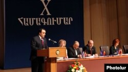 Հայաստան -- «Օրինաց երկիր» կուսակցության ղեկավար Արթուր Բաղդասարյանի ելույթը ՕԵԿ 10րդ համագումարում, Երեւան, 3-ը մարտի, 2012թ․