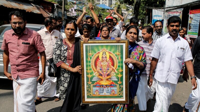 Протестите на хинду екстремистите ја парализираа државата