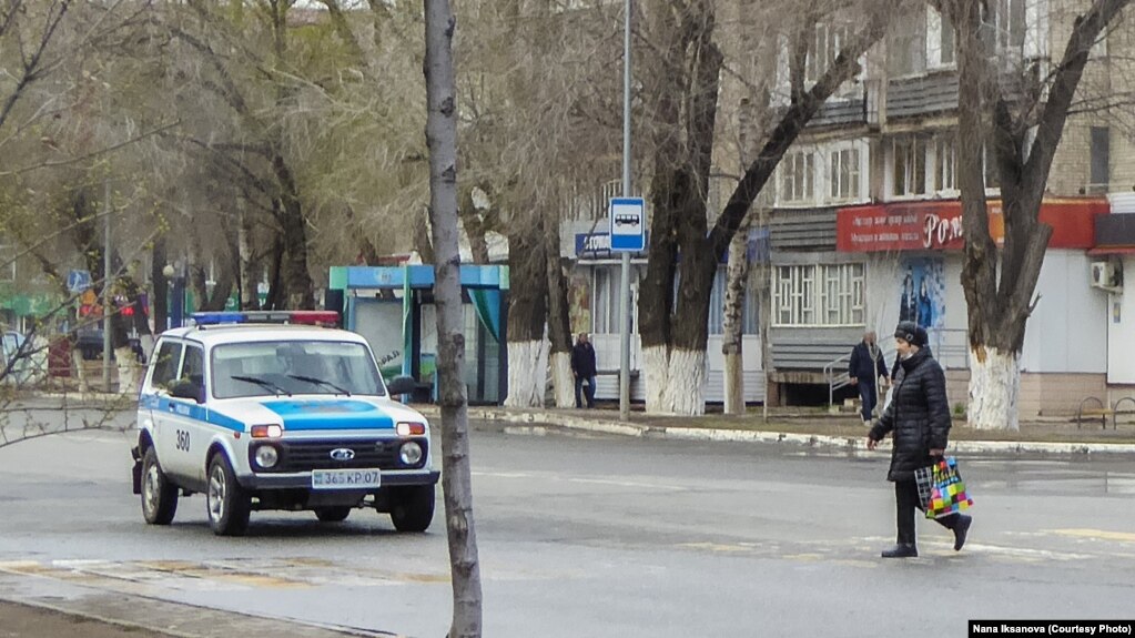 Полицейский автомобиль на улице в городе Уральске. Иллюстративное фото