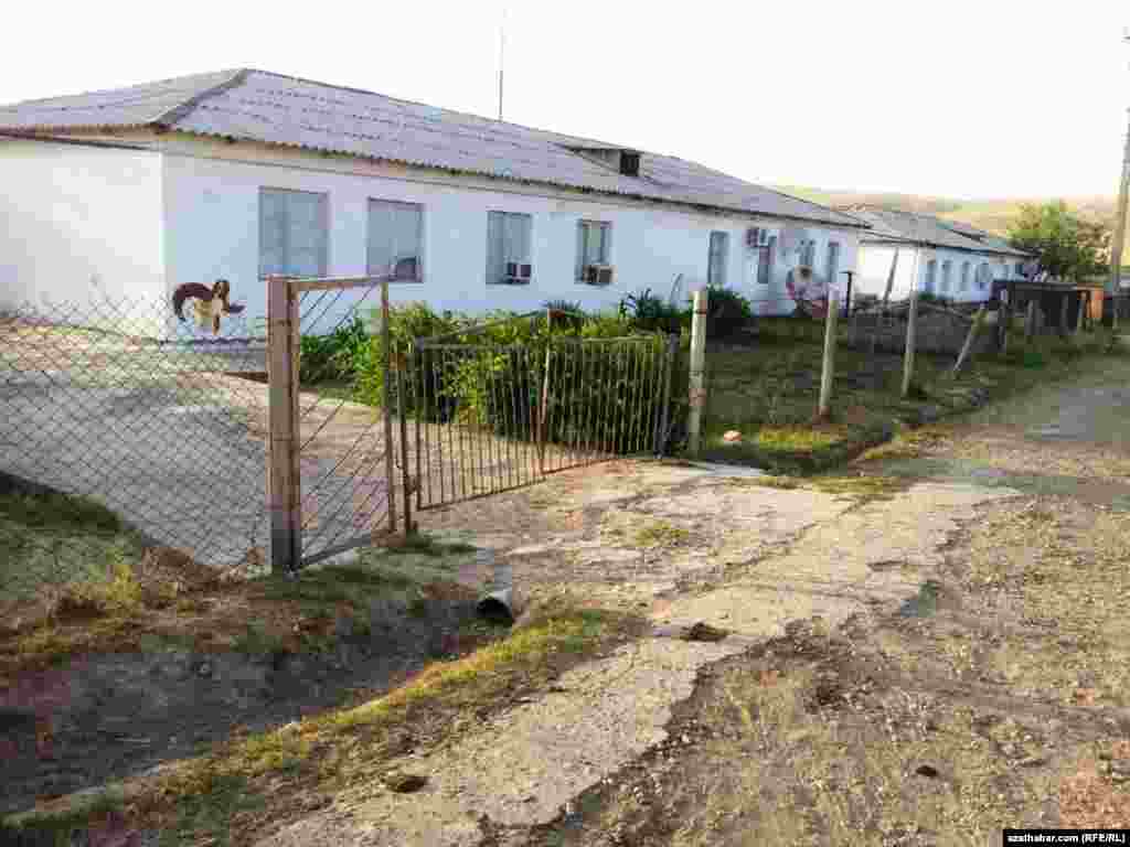 Tagtabazaryň bir öýi