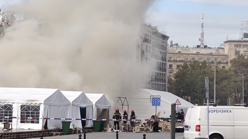 Zjarr dhe të shtëna pranë Kuvendit të Serbisë, një i plagosur