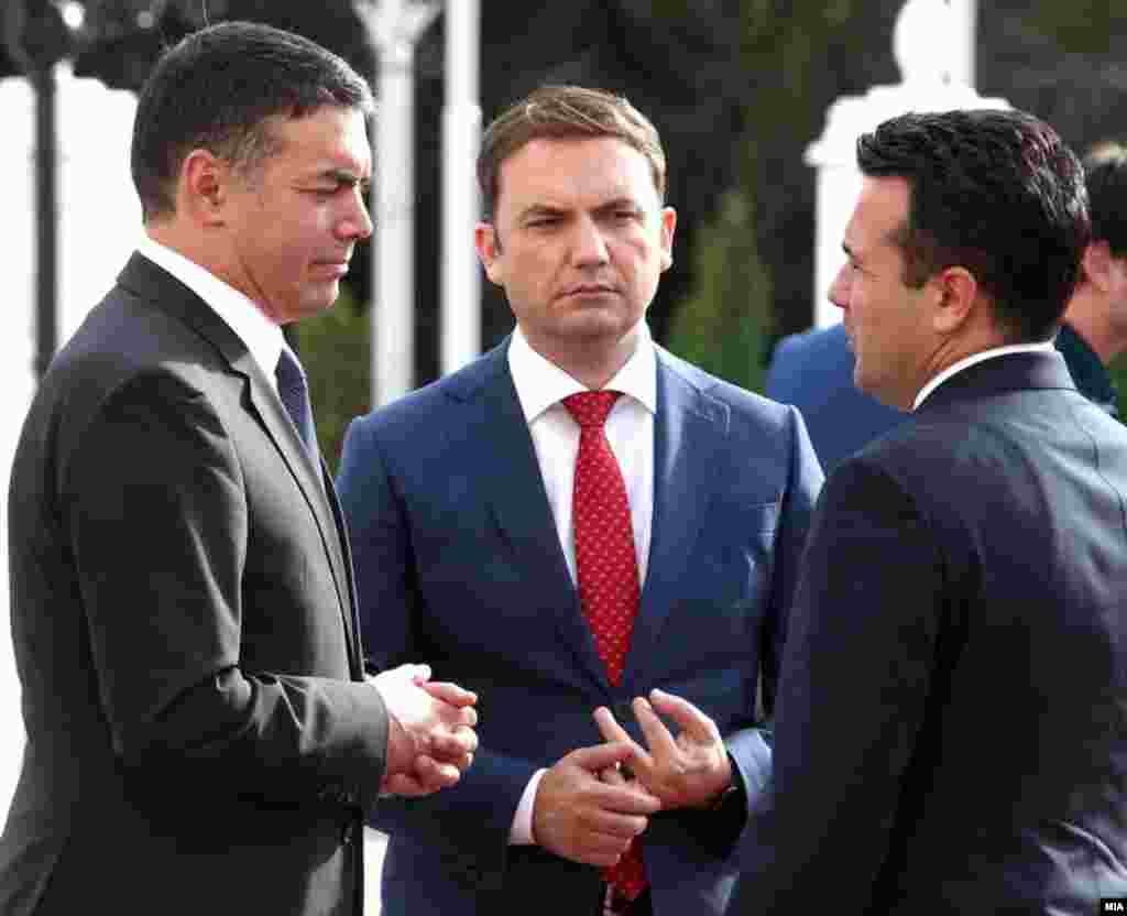 МАКЕДОНИЈА - Не постои анекс со 12 точки на Договорот за добрососедство и пријателство, за кој зборуваше бугарскиот вицепремиер Красимир Каракачанов, вели министрерот за надворешни работи Бујар Османи.