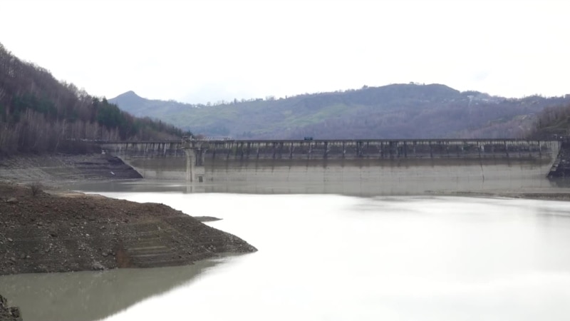 Criza apei | Un eșec comunist, cârpeala post-decembristă &amp; birocrația actuală. Cum a ajuns acumularea de apă Paltinu o bombă murdară cu ceas