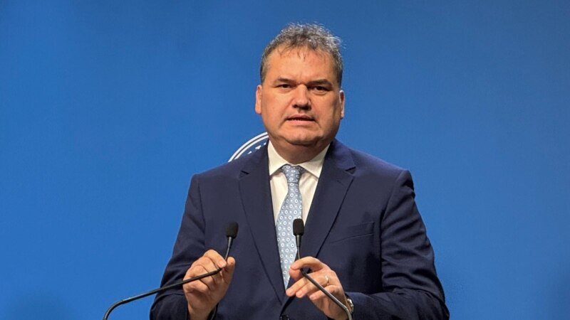 Ministrul Dezvoltării: Reforma administrației locale ar duce la eliminarea a 40.000 de posturi și o economie la buget de 2,2 miliarde de lei