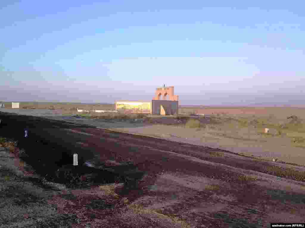 Tagtabazar etrabynyň girelgesi