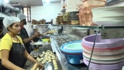 Հնդկական ռեստորանից՝ արցախցիների հասցեով. հնդիկ ընտանիքը կամավորագրվել է