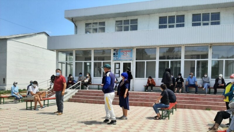В Кыргызстане разъяренные родственники пациентов избивают медиков. Врачи требуют принять меры