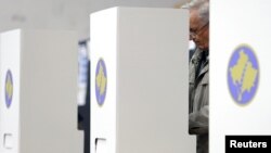Kosovo ove godine očekuju izbori tri puta. Već na početku 2021. godine očekuju vanredni parlamentarni izbori i izbor predsednika, a i redovni lokalni izbori krajem godine (fotografija sa prošlih parlamentarnih izbora 2019. godine)